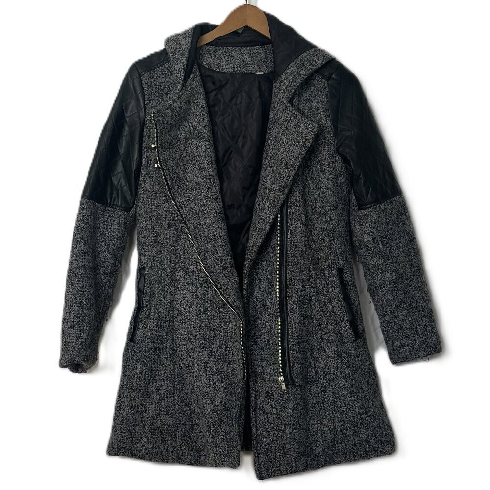 Heavy Spring or Fall Coat Gray With Black Pockets Zip Closure With a Hood - Picture 3 of 7
